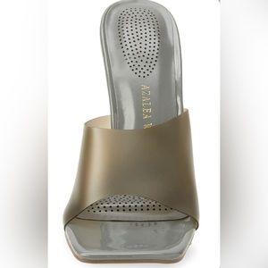 Vita Sandal New with Box